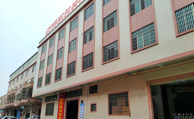 自動噴砂設(shè)備廠家